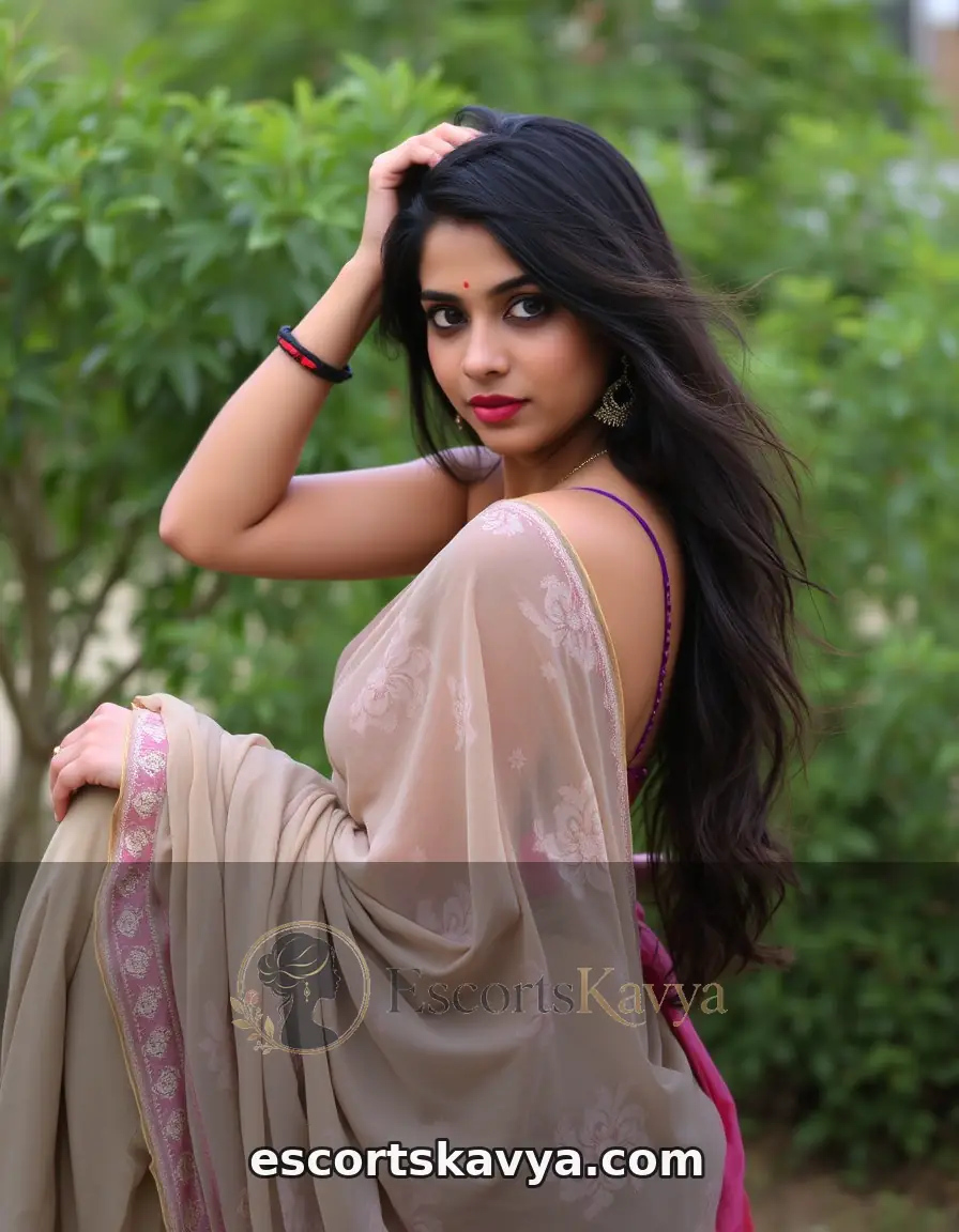 Pallavi Saxena independent escort in Kaushambi